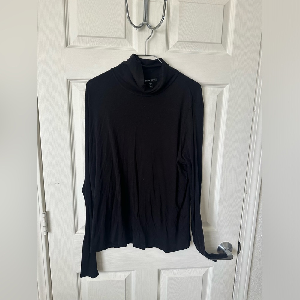 Black Long-Sleeve Top